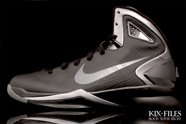 Nike Hyperdunk 2010 Blackout 1