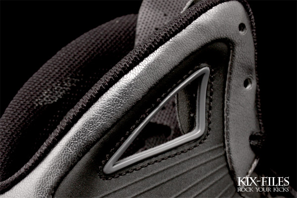 Nike Hyperdunk 2010 Blackout 4