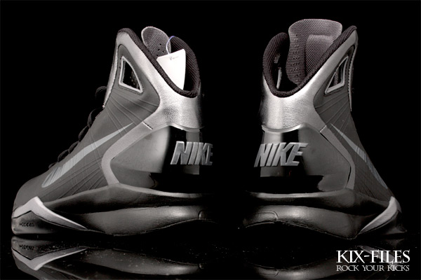Nike Hyperdunk 2010 ‘Blackout’ | Available