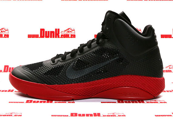 Nike Hyperfuse Blk Red Anthr 01