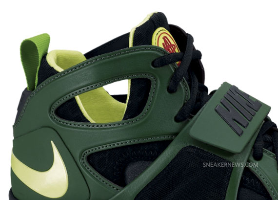 Nike Zoom Huarache Trainer - Superheroes Pack - Made for Larry