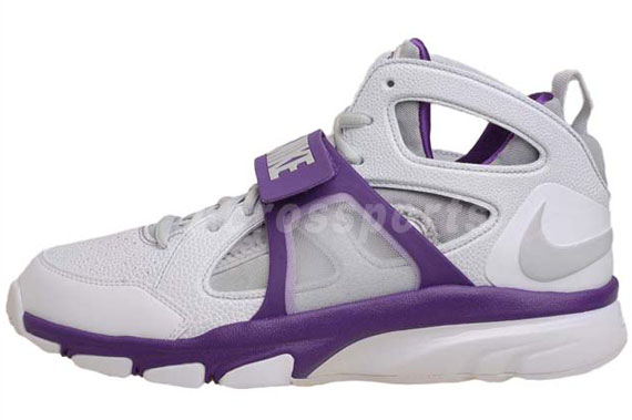 Nike Zoom Huarache Tr Mid White Neutral Grey Varsity Purple Varsity Maize 01