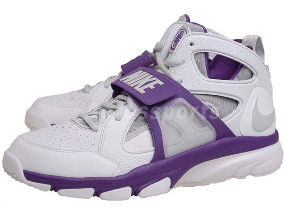 Nike Zoom Huarache Tr Mid White Neutral Grey Varsity Purple Varsity Maize 02