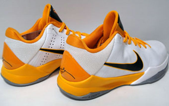 Nike Zoom Kobe V White Black Del Sol 03