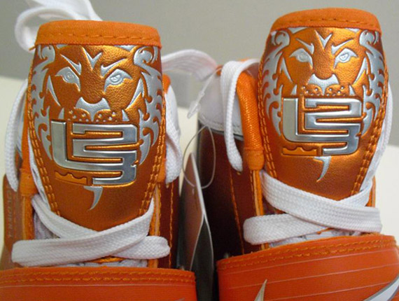 Nike Zoom LeBron Soldier IV (4) - White - Orange Blaze | Sample