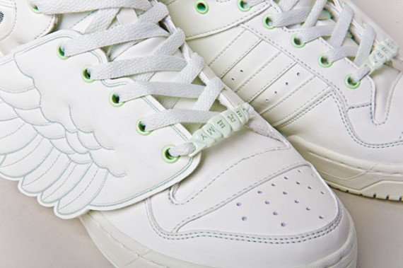 Jeremy Scott x adidas Originals JS Wings - Glow in the Dark