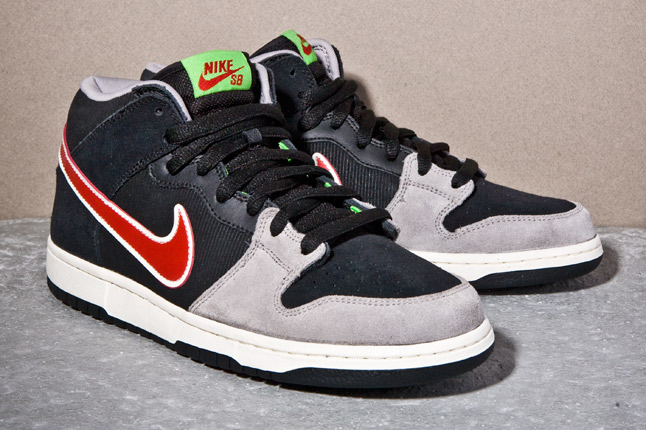 NIKE-Dunk-Mid-Pro-SB-Blk-Red-2-1 Nike Dunk Mid Pro Sb Blk Red 2 1