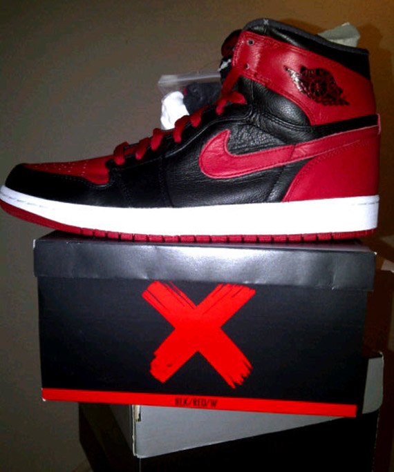 Air Jordan 1 Retro High Banned New Images SneakerNews