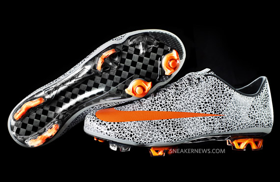 evidence Regenerative come Cristiano Ronaldo x Nike 'CR Safari' Mercurial Vapor SuperFly II -  SneakerNews.com