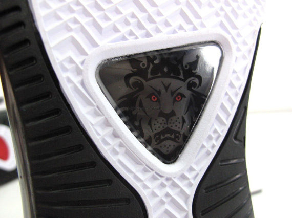 Nike Lebron 8 V2 White Red Black New Images 11