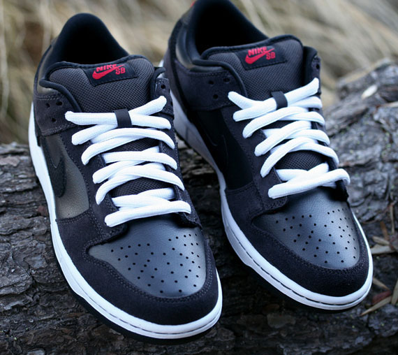 Nike SB Dunk Low - Dark Charcoal - Black - SneakerNews.com