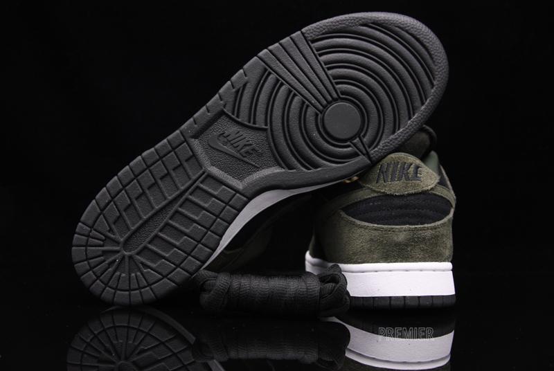 Nike Sb Dunk Low Dark Army Black 01