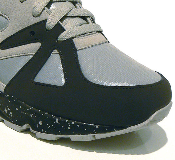 Nike Struc Triax Granite Neon 03