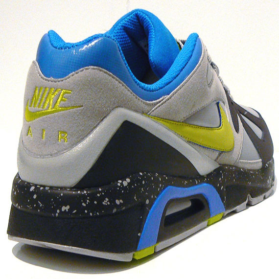 Nike Struc Triax Granite Neon 04