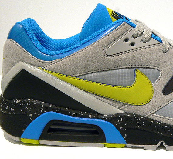 Nike Struc Triax Granite Neon 05