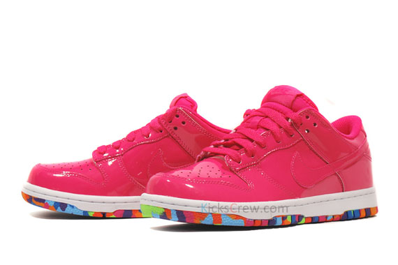 Nike Wmns Dunk Pink Rbow 02