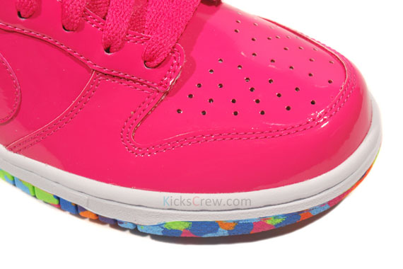 Nike Wmns Dunk Pink Rbow 03