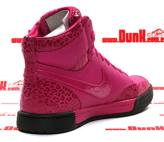 Nike Wmns Royalty Pink Leop 04