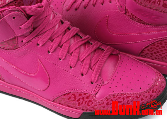 Nike Wmns Royalty Pink Leop 06