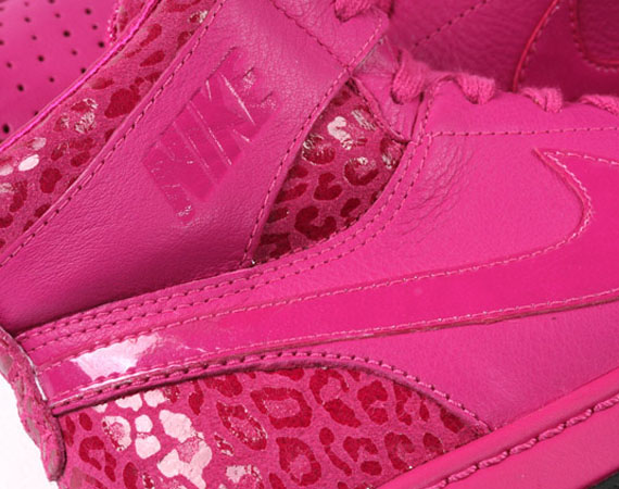 Nike Wmns Royalty Pink Leop 07