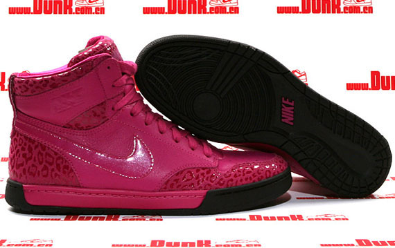 Nike Wmns Royalty Pink Leop 08