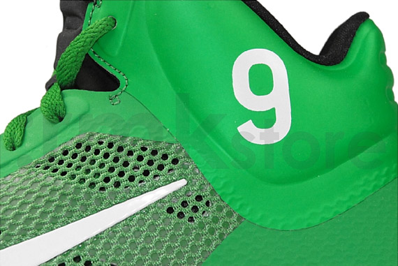 Nike Zoom Hyperfuse – Rajon Rondo PE | Available