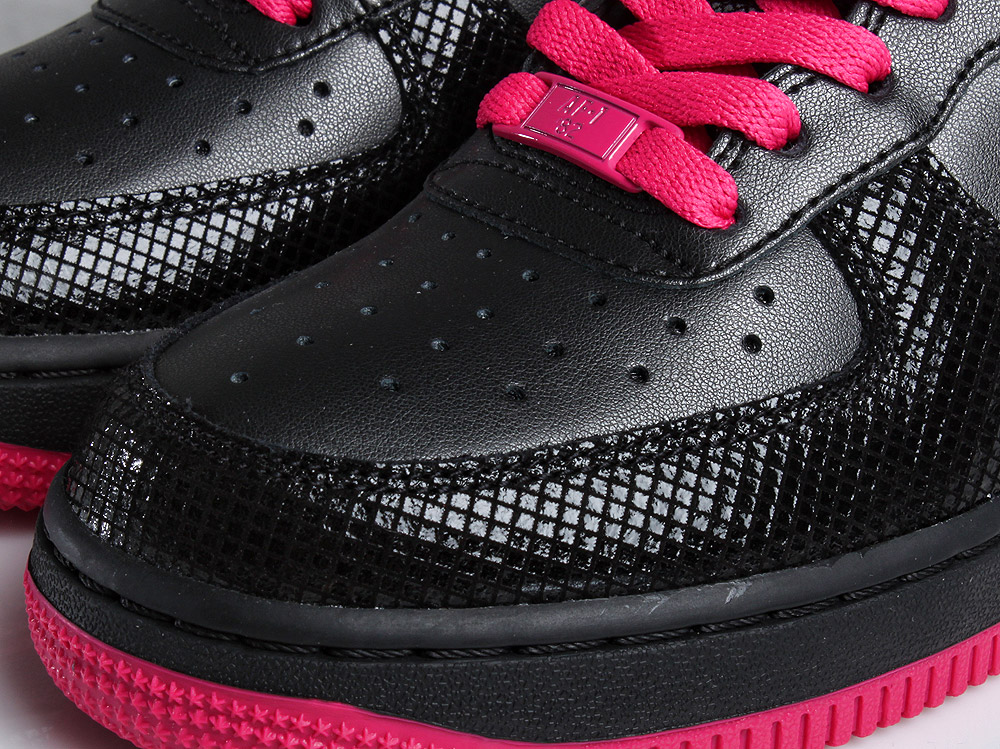 14392201010418105944679111