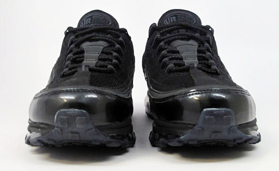 Nike Sportswear Black Friday Releases @ 21 Mercer - SneakerNews.com