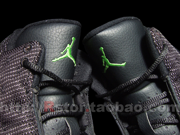 Air Jordan XIII Retro ‘Altitude’ – New Images