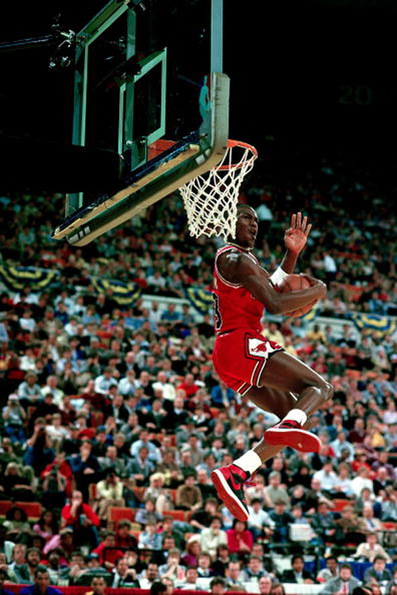 michael jordan playing in jordan 1