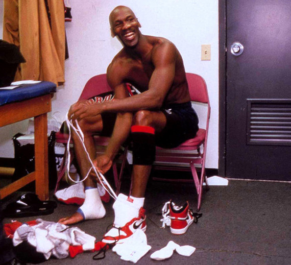 Kicks On Court Classic // Every Air Jordan That Michael Jordan Played In, Nice Kick…
