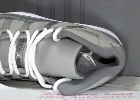 Air Jordan Xi Cool Grey Sneakers Head 01