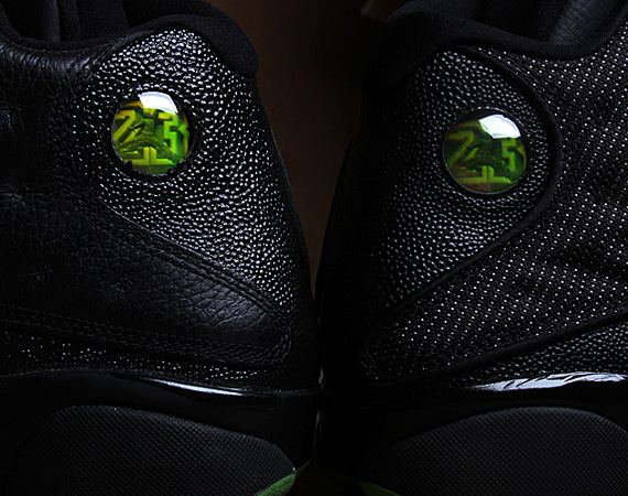 how can you tell if jordan 13 are fake