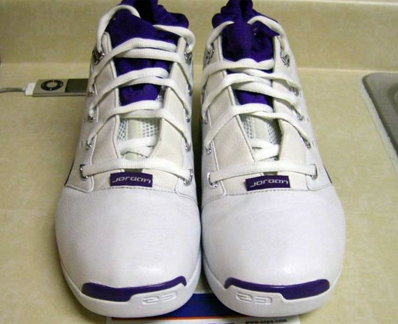 Air Jordan XVII (17) Low – Mike Bibby Kings PE - SneakerNews.com