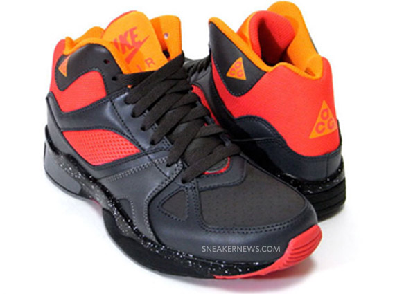 Nike Air Escape Acg Anthracite Red Available 3