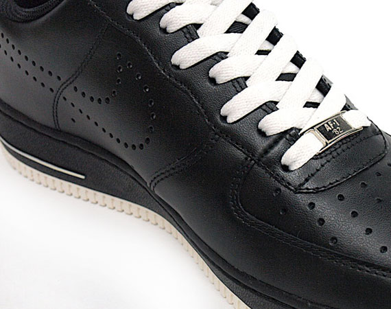 nike air force 1 low black/sail