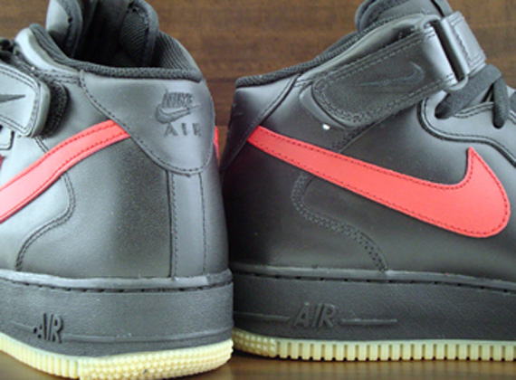 Nike Air Force 1 Mid Black Red Gum 04