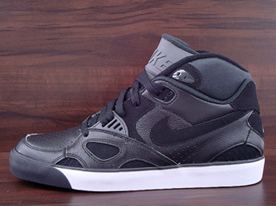 Nike Auto Trainer - Black - Grey - White | Available - SneakerNews.com