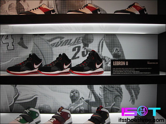 Nike Incheon Lebron 8 Disp 05