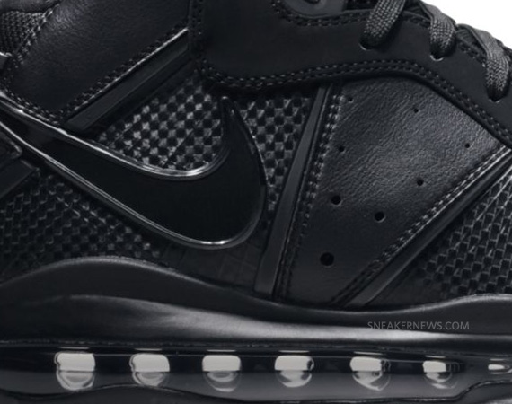 Nike LeBron 8 ‘Blackout’ – Available in Europe