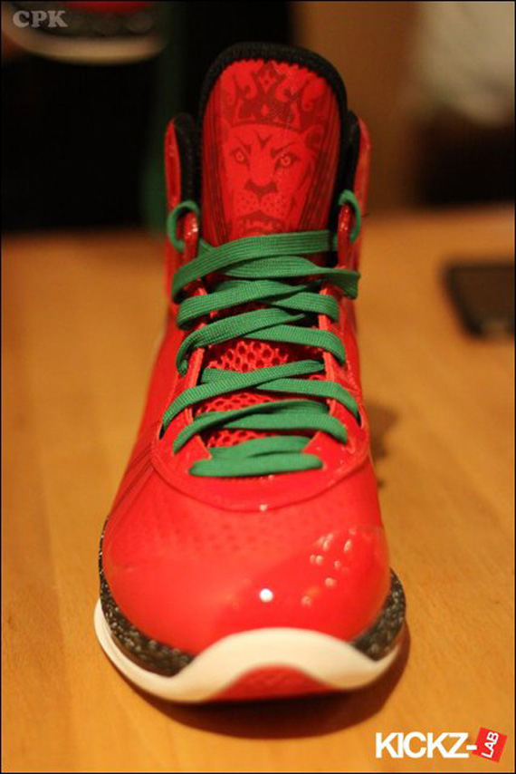 lebron 8 v2 christmas