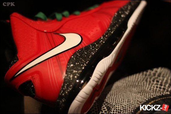 Nike Lebron 8 V2 Christmas Kickzlab 18