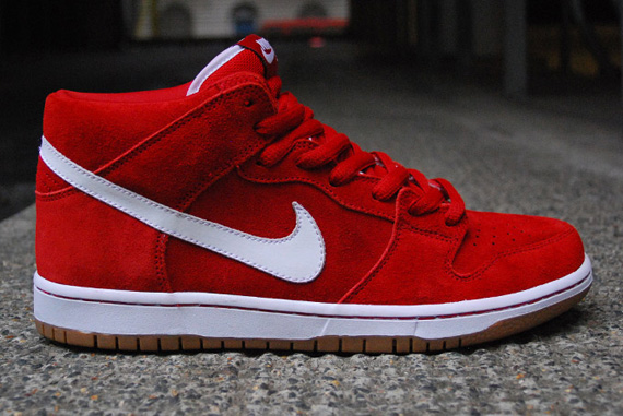 Nike Sb Dunk Mid Red White Gum 2011 04