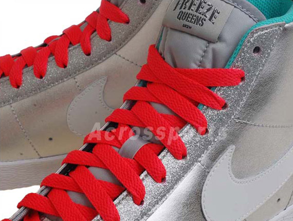 Nike Wmns Blazer High Freeze Queens Crew 1