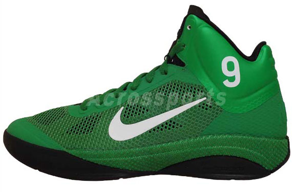 Nike Zoom Hyperfuse – Rajon Rondo PE | Available on eBay - SneakerNews.com