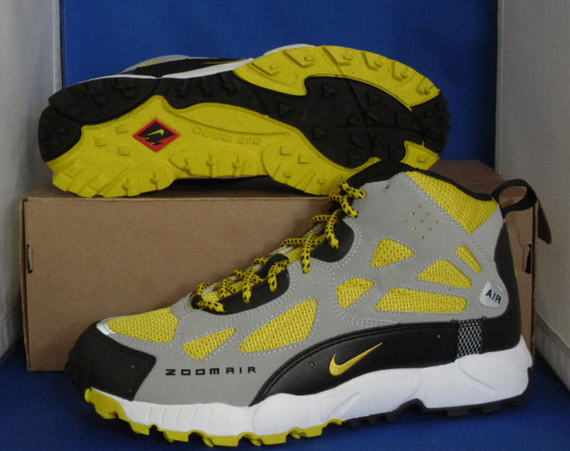 nike terra sertig yellow