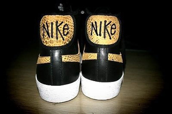 sandhed kindben Nominering Stussy x Nike All Court Mid - SneakerNews.com