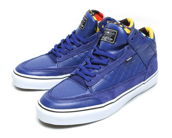 Royal blue and black on sale vans