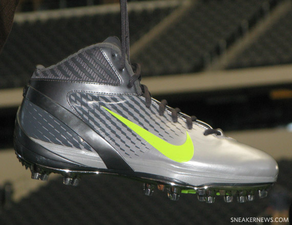 Nike vapor cleats on sale 2010