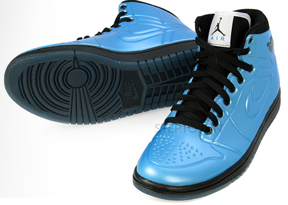 Air Jordan 1 Anodized Unviersity Blue Black Steptorun 03